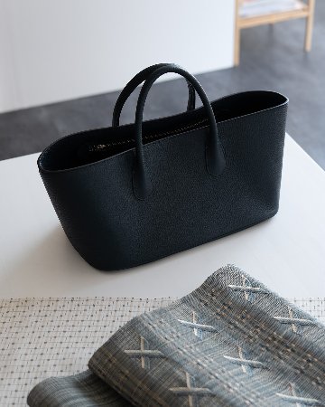 ＜お仕立て代込＞喜如嘉の芭蕉布 芭蕉布織物工房（平良敏子）八寸名古屋帯 藍 夏帯＜自然布＞の画像