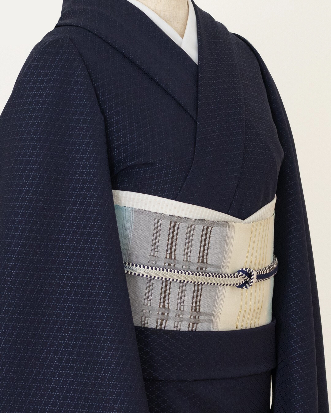 京都丹後の機屋×千成堂着物店 「野蚕白着尺 菱」 濃藍色（奥に紫みの紺系・色無地） ＜お仕立て代込＞の画像