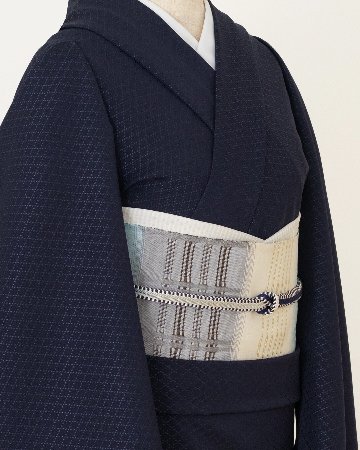 京都丹後の機屋×千成堂着物店 「野蚕白着尺 菱」 濃藍色（奥に紫みの紺系・色無地） ＜お仕立て代込＞の画像