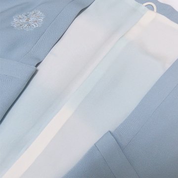千成堂着物店 「刺繍×飛び柄の小紋」 道行コート（撥水加工済み）灰水色＜即日発送可＞の画像
