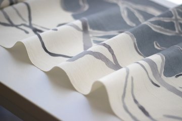 ＜お仕立て上がり＞佐藤碧 「逆光」 半幅帯 白よごしと灰青の画像