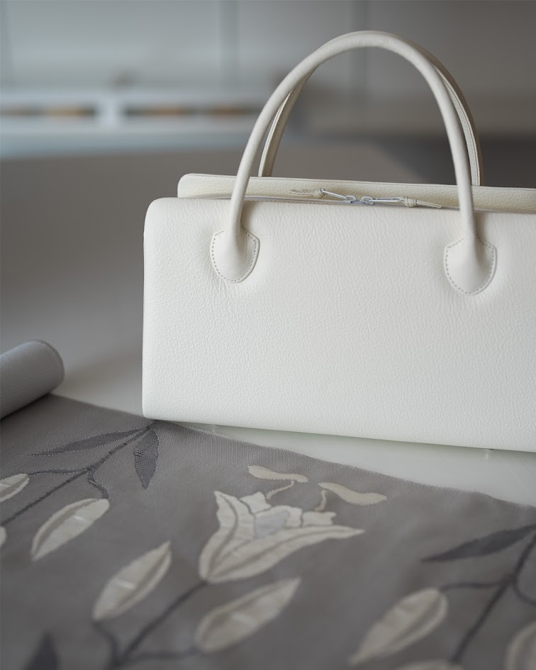 衿秀 利休バッグ 「総本革(七寸五分)」 千成堂別注 白よごし＜即日発送可＞の画像