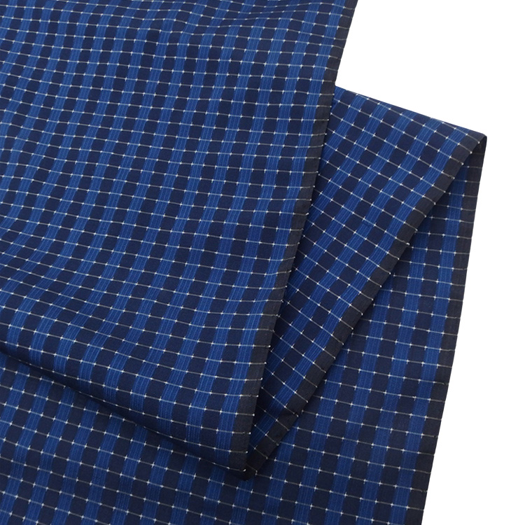 ＜お仕立て代込＞伊集院リキ商店 本場大島紬 「市松と縞 (経緯絣・撚糸) 色大島」 着尺 青と濃藍の画像