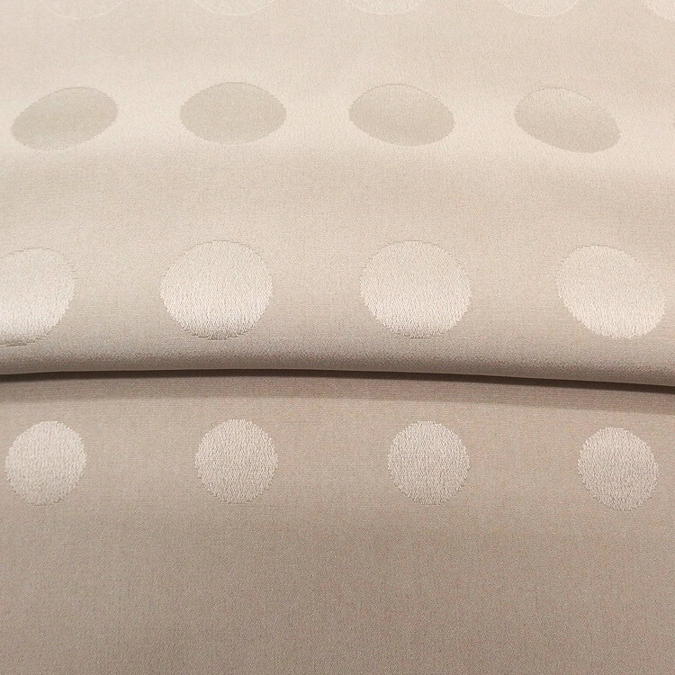 渡敬 帯揚げ ドット大小無地 丹後ちりめん 灰桜色 ＜即日発送可＞の画像