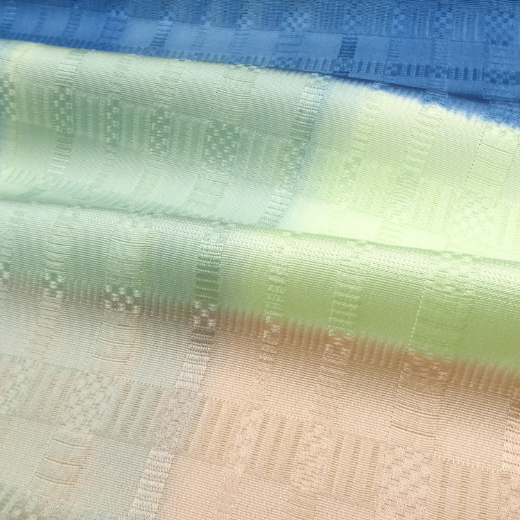 和小物さくら 帯揚げ 格子地紋三色ぼかし 紺碧と白緑と赤香＜即日発送可＞の画像