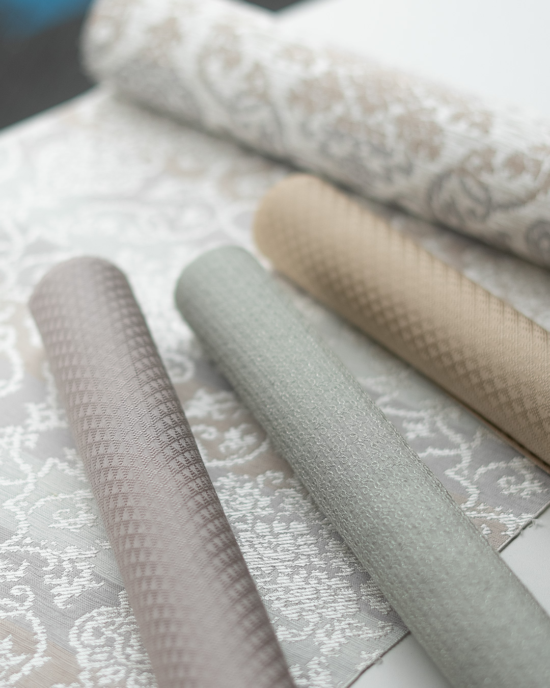 京都丹後の機屋×千成堂着物店 一点もの帯揚げ 「鱗×銀節糸」 薄灰桜色×銀＜即日発送可＞ の画像