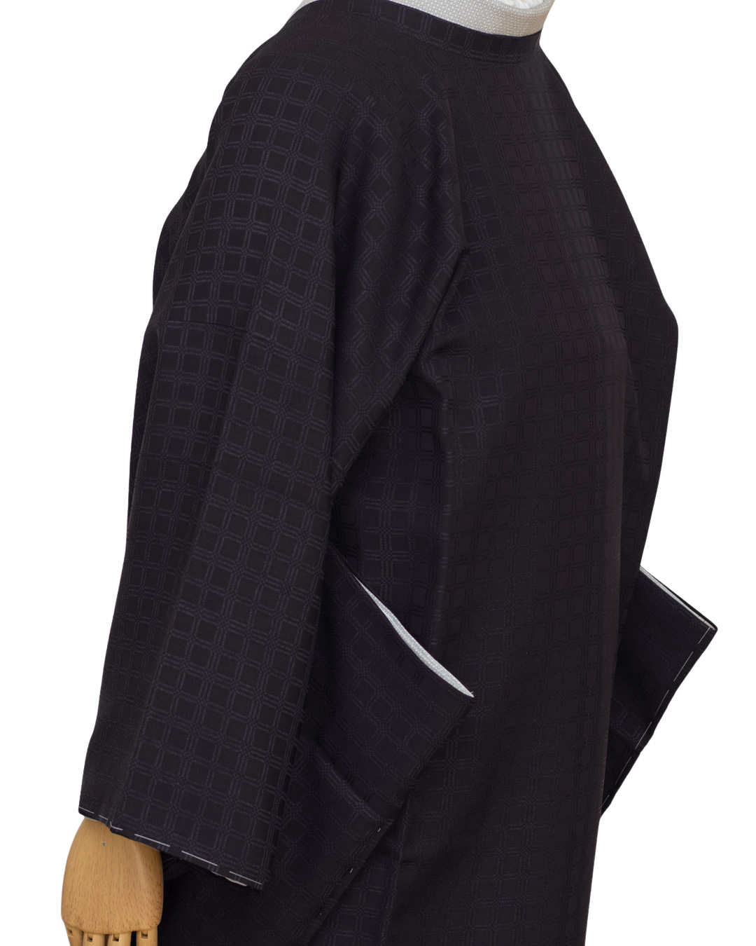 京都丹後の機屋×千成堂着物店 「野蚕白着尺 吉野格子文」道行コート（撥水加工済み）黒紫色 ＜即日発送可＞の画像