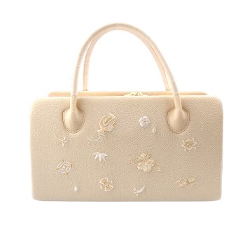 衿秀 利休バッグ ちりめん地に宝尽くしの刺繍 灰梅 ＜即日発送可＞の画像