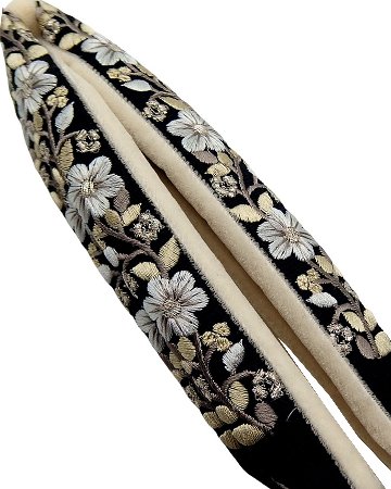 衿秀 鼻緒 刺繍 黒の画像