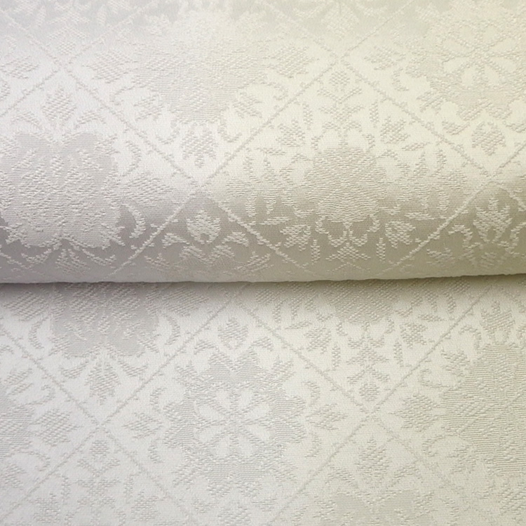 衿秀 帯揚げ 菱に花紋ぼかし 白緑と月白 ＜即日発送可＞の画像