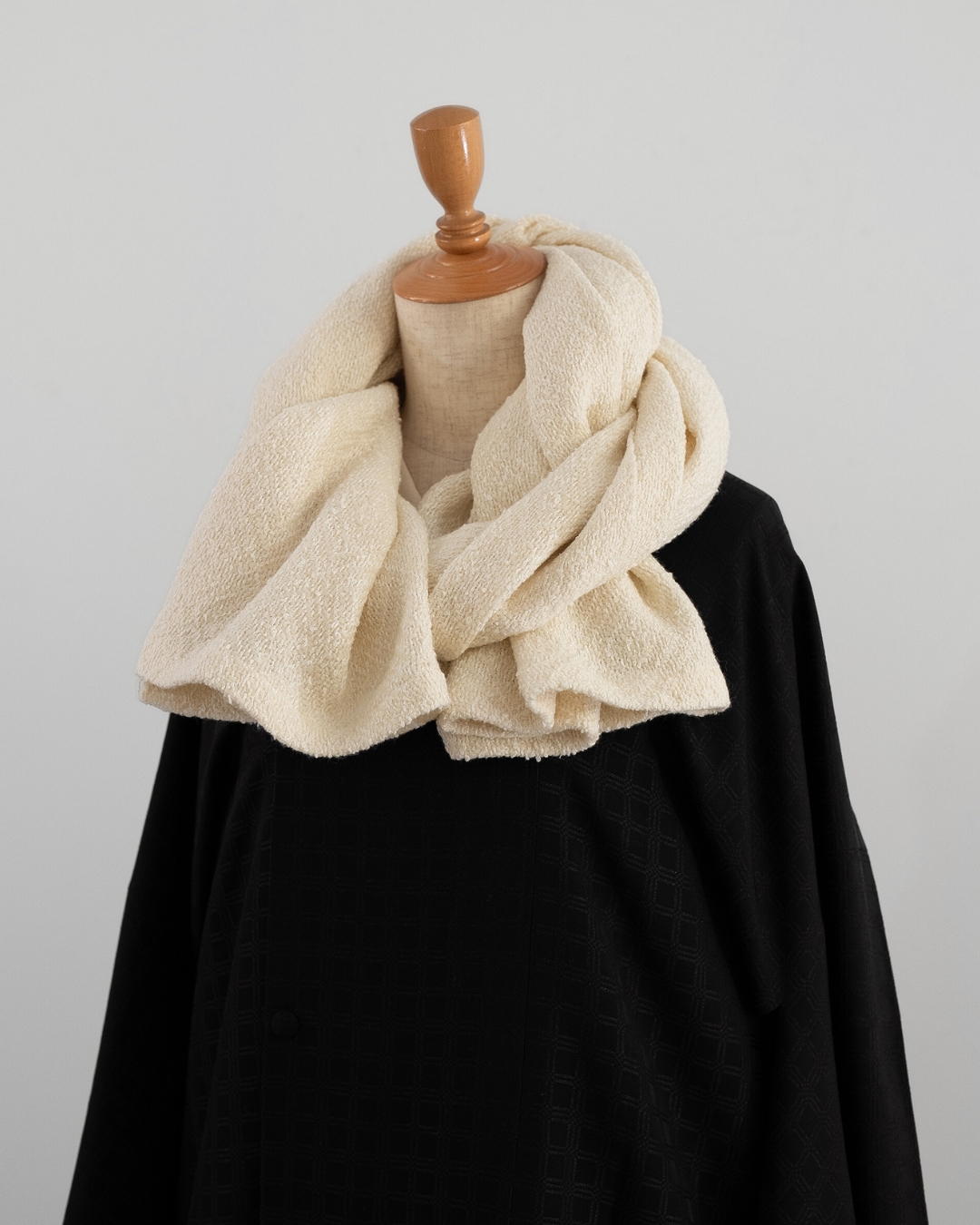 Kameli apartment（カメリ アパートメント）「エクリュ（生成）」手織り大判ストール（ショール）リネン×ウール＜即日発送可＞の画像