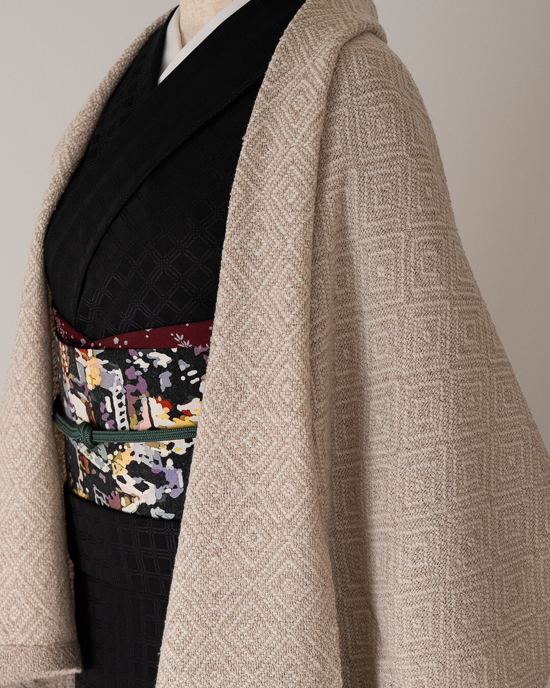 和小物さくら 帯揚げ 友禅三枚型 松竹梅散らし 葡萄色＜即日発送可＞の画像