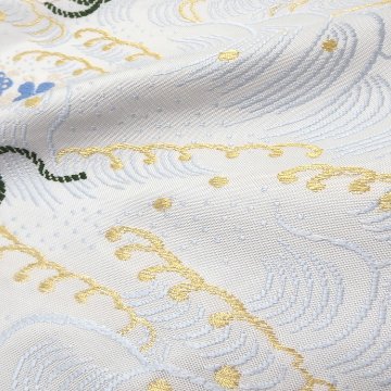 ＜お仕立て代込＞勝山さと子 「流水花束紋」 九寸名古屋帯 桜草木 / 白・灰水色と橙に金糸 の画像