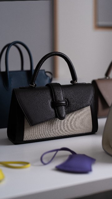 <10/31 21:00～ 発売>SHOJIFUJITA（ショウジフジタ） 「DANCER TOILE 5 横長 シュリンク / BLACK × 麻 / ECRU」 ハンドバッグの画像