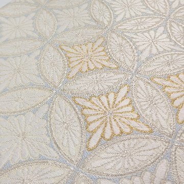 ＜お仕立て済・即日発送可＞河合美術織物 袋帯 菊七宝繋文（きくしっぽう） 灰白と金銀糸の画像