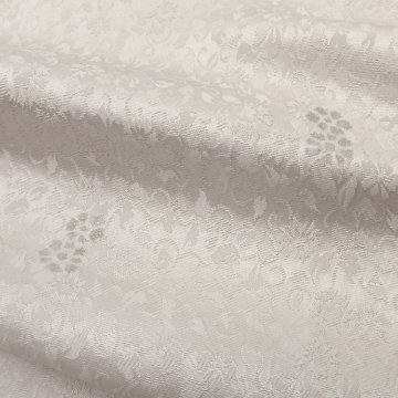渡敬 帯揚げ 花詰無地染菊銀箔 絹鼠＜即日発送可＞の画像
