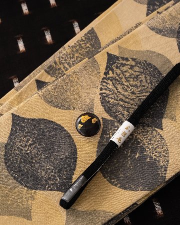 ＜お仕立て上がり＞向井詩織 「No.644」小千谷紬 半幅帯 千成堂別注 染め帯 榛色(黄色みの薄茶系)の画像