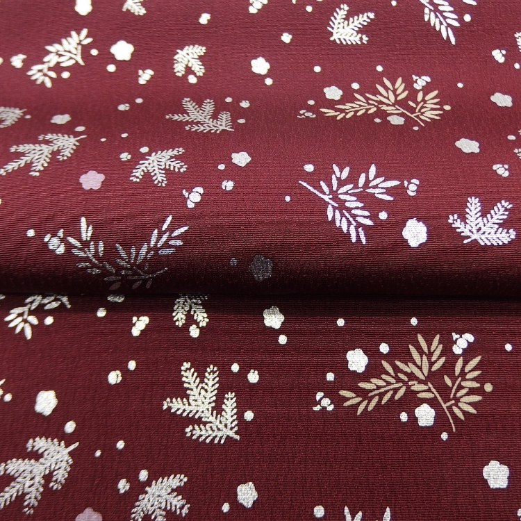 和小物さくら 帯揚げ 友禅三枚型 新・松竹梅散らし 葡萄色にシャンパンゴールド（黄色味の銀）＜即日発送可＞の画像