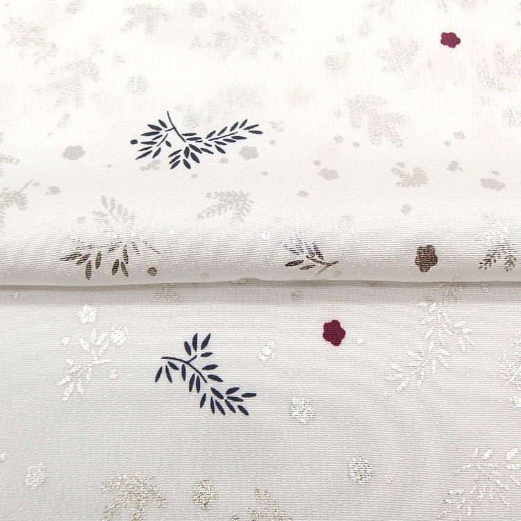 和小物さくら 帯揚げ 友禅三枚型 新・松竹梅散らし 白色にシャンパンゴールド（黄色味の銀）＜即日発送可＞の画像