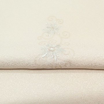 和小物さくら 帯揚げ  雪花銀ちらし 刺繍 白練色（白に近いベージュ系）＜即日発送可＞の画像