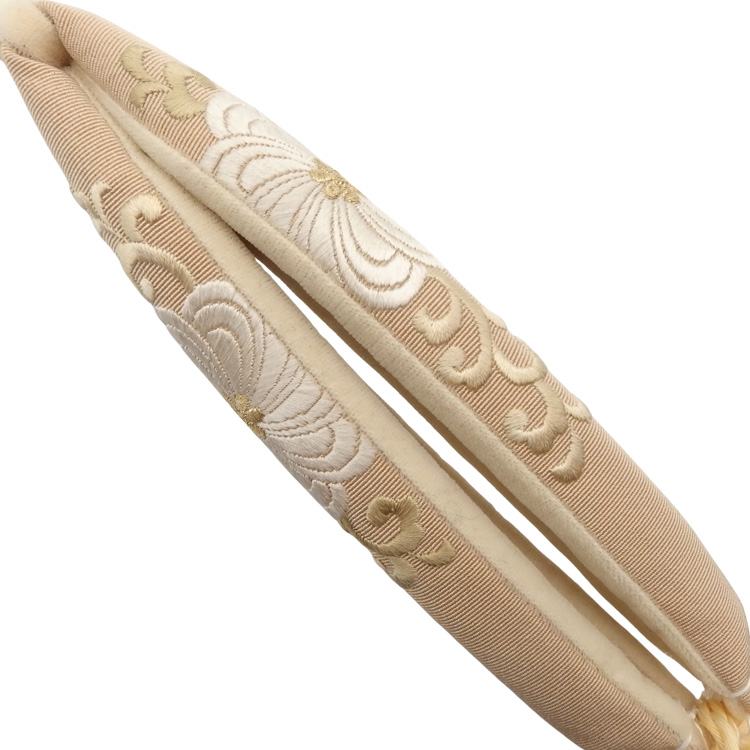 衿秀 鼻緒 花の刺繍 白茶の画像