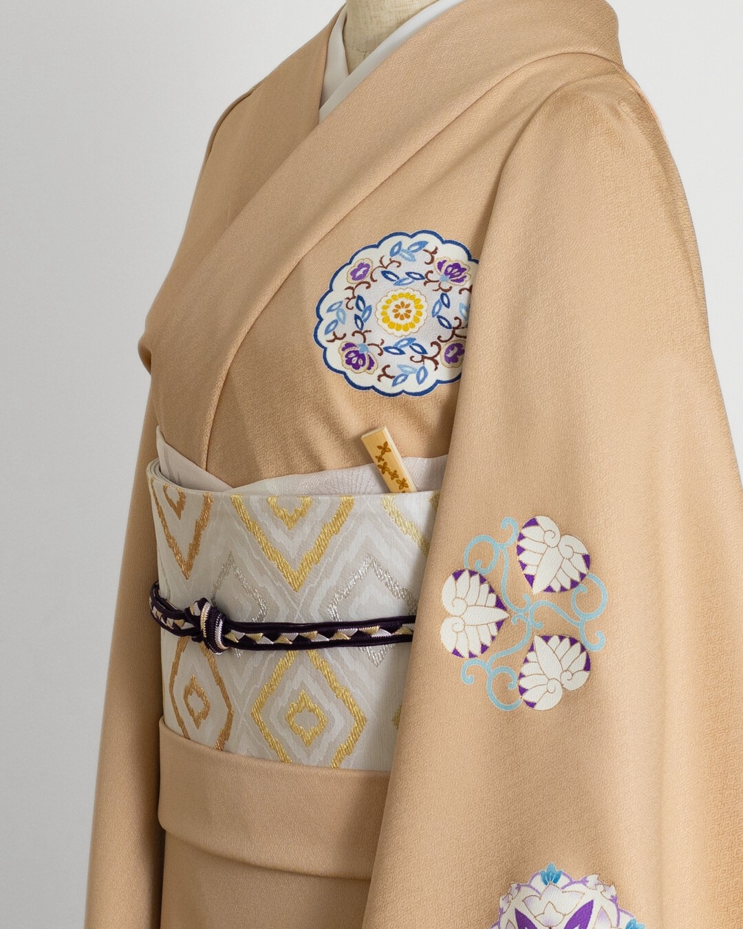 松寿苑「新花文」手描き友禅の付下げ 伽羅色 (落ち着いたオレンジ系のベージュ) の画像