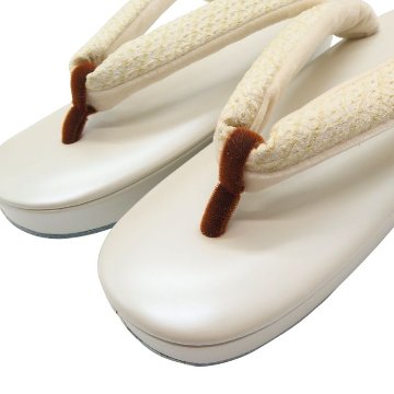 衿秀 草履 「艶けし×絞り染の裂×前坪茶」 千成堂別注 Mサイズ 生成に柳鼠＜即日発送可＞の画像