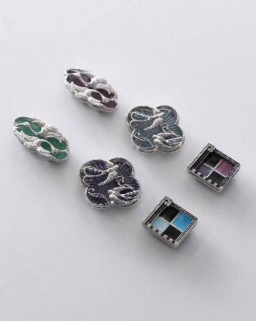 なつ緋 帯留め 「市松デコ七宝帯留」水色 の画像