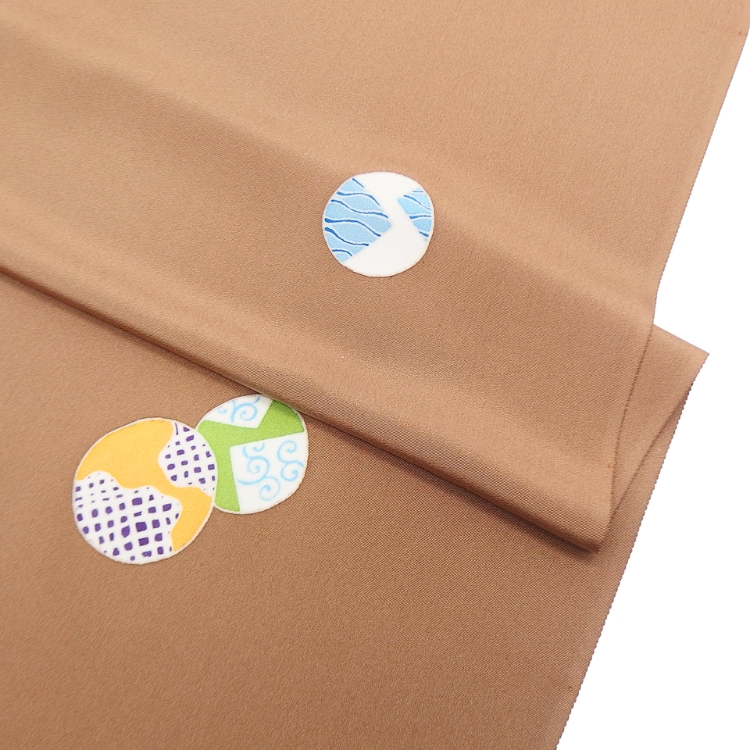 成謙 「円取割付・広幅 千成堂別注」飛び柄小紋 着尺 駱駝色（らくだいろ・茶系）＜お仕立て代込＞の画像