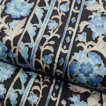 岡重「更紗×博多織」八寸名古屋帯 染め帯 黒に花浅葱（青系）＜お仕立て代込＞の画像