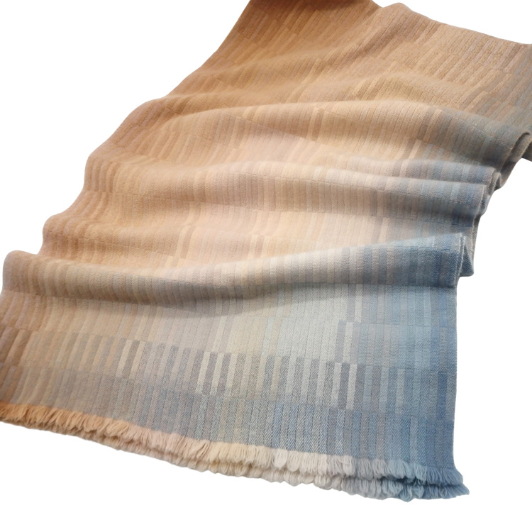 高見由香 「朝焼け」 二重織り（手織）の大判カシミヤ（カシミア）ストール＜即日発送可＞の画像