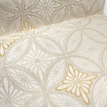 ＜仕立て上がり・即日発送可＞河合美術織物「菊七宝文」袋帯（白・ベージュ）の画像