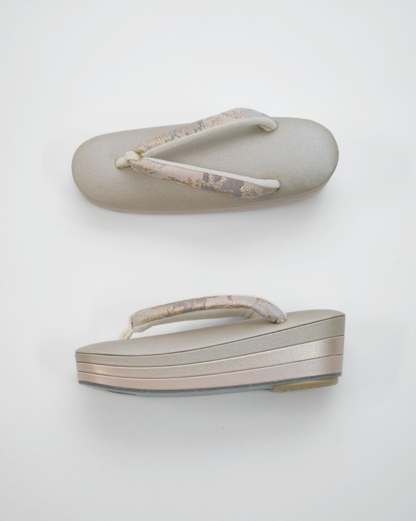 千成堂着物店「練」段重ね草履 Lサイズ ＜即日発送可＞の画像