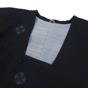 ＜仕立て上がり＞千成堂着物店 「刺繍×飛び柄の小紋」 道行コート（撥水加工済み）黒紫色＜即日発送可＞の画像