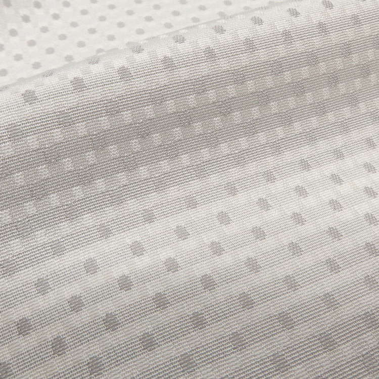 渡敬 帯揚げ 行儀角通し ドット 白鼠＜即日発送可＞の画像