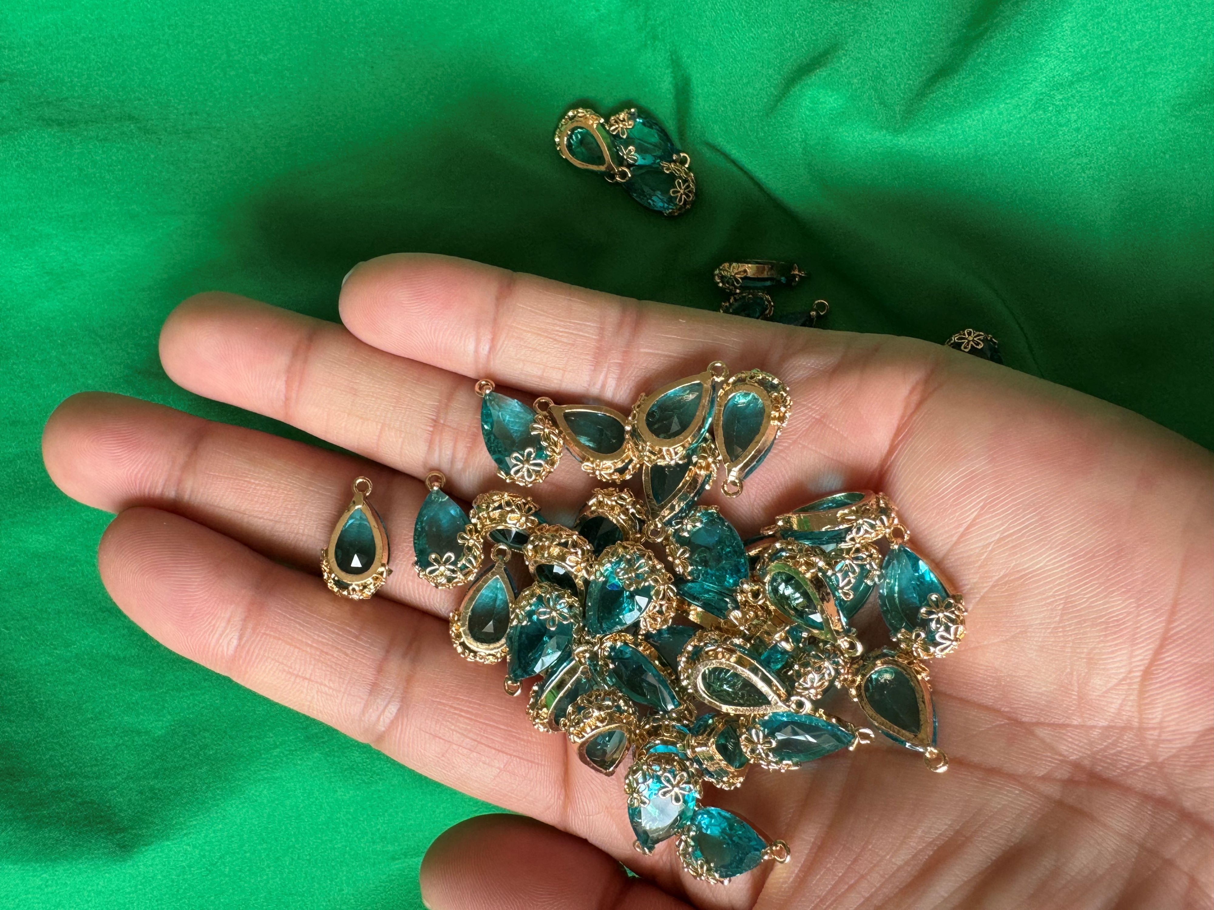 ガラス宝石（ハンドメイド専用）の画像