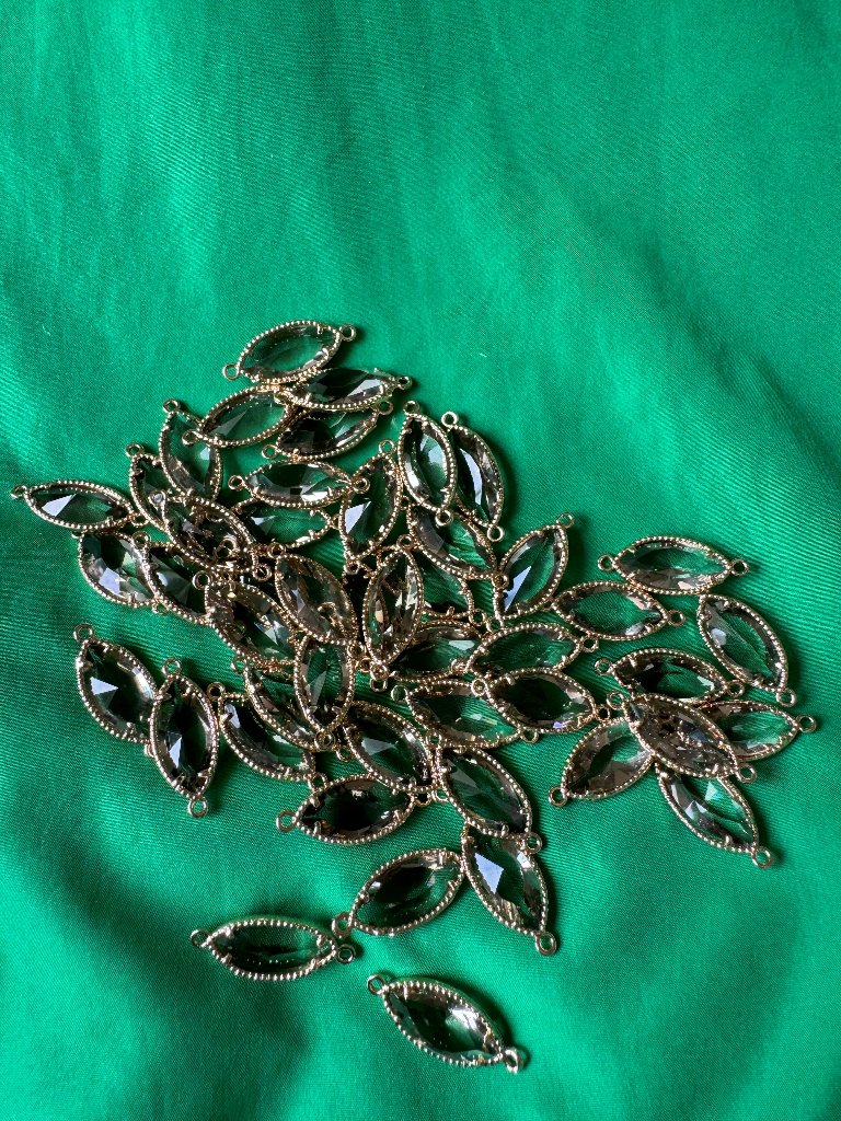 ガラス宝石（ハンドメイド専用）の画像
