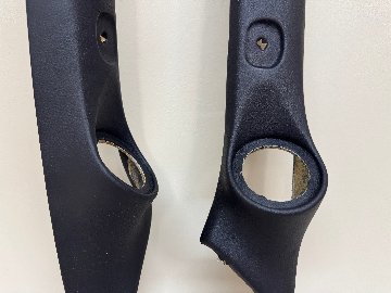 200系ハイエース専用Aピラー５cmスピーカーキット（ピラー＋生地張り）の画像
