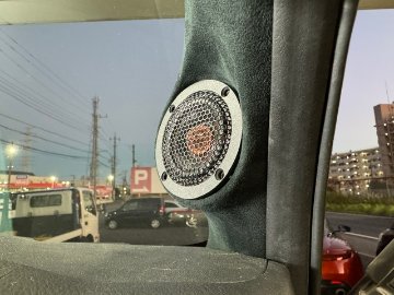 200系ハイエース専用Aピラー５cmスピーカーキット（ピラー＋生地張り＋ダイコックスピーカー）の画像