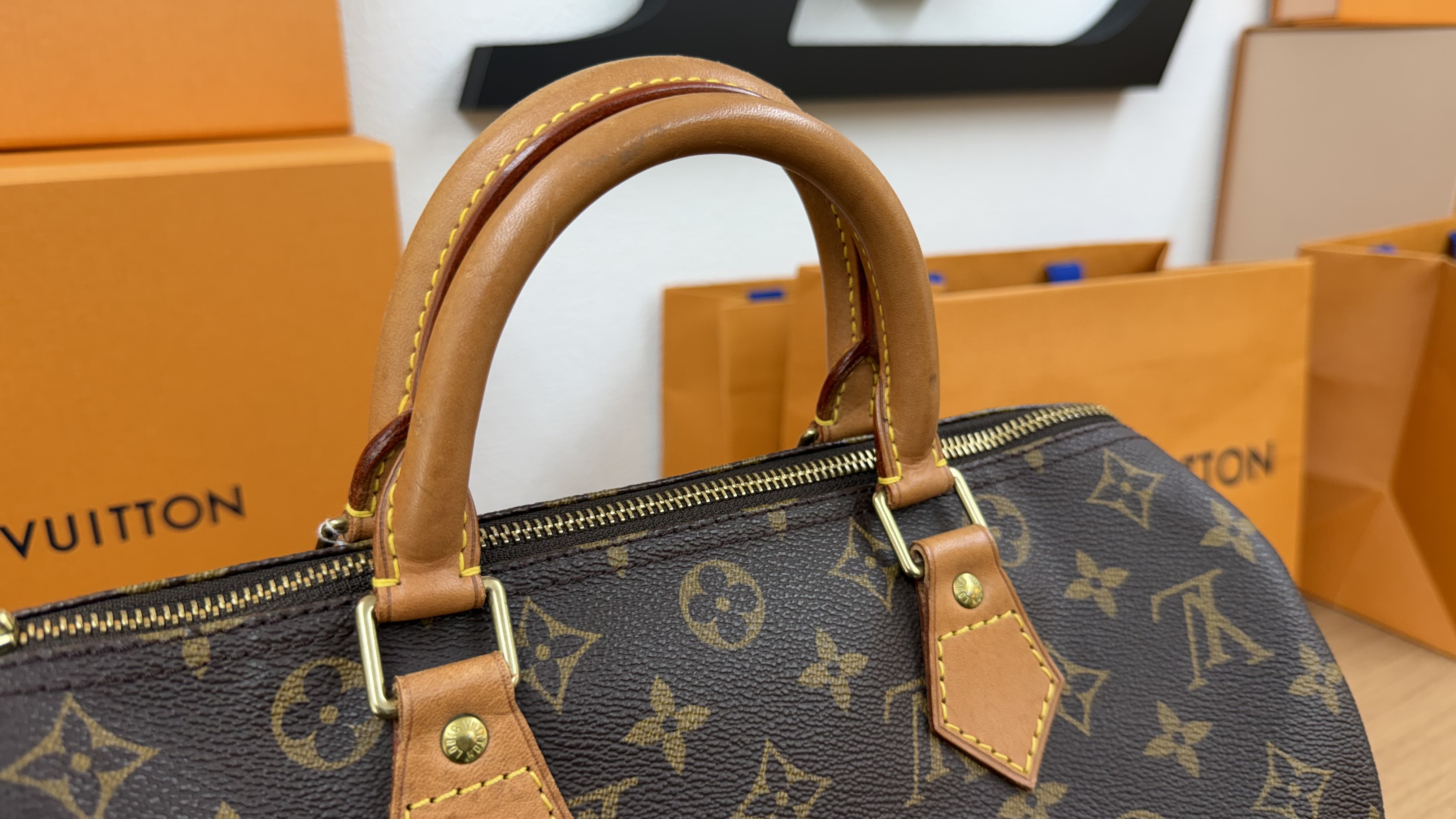 LOUIS VUITTON(ルイヴィトン) スピーディ30 モノグラム M41526 レディース バッグの画像