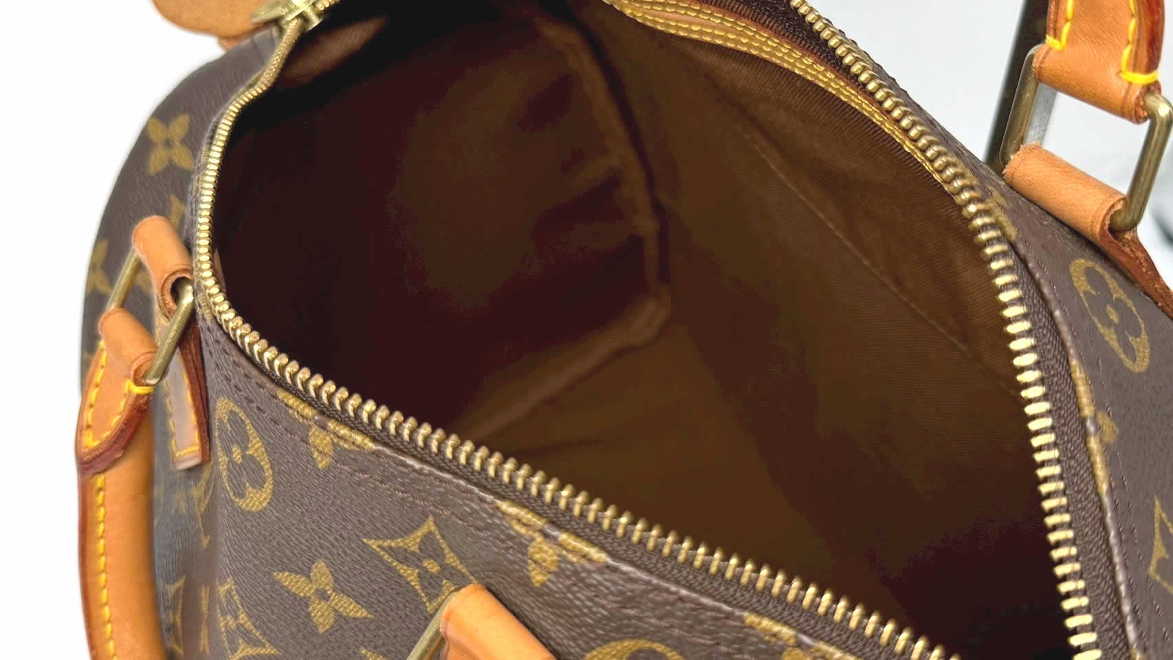 LOUIS VUITTON(ルイヴィトン) スピーディ30 モノグラム M41526 レディース バッグの画像
