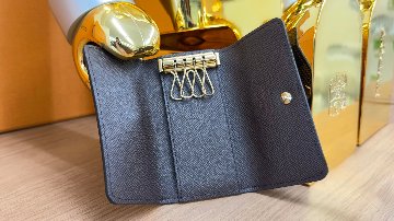 LOUIS VUITTON(ルイヴィトン) ミュルティクレ４キーケース N60385 ダミエの画像