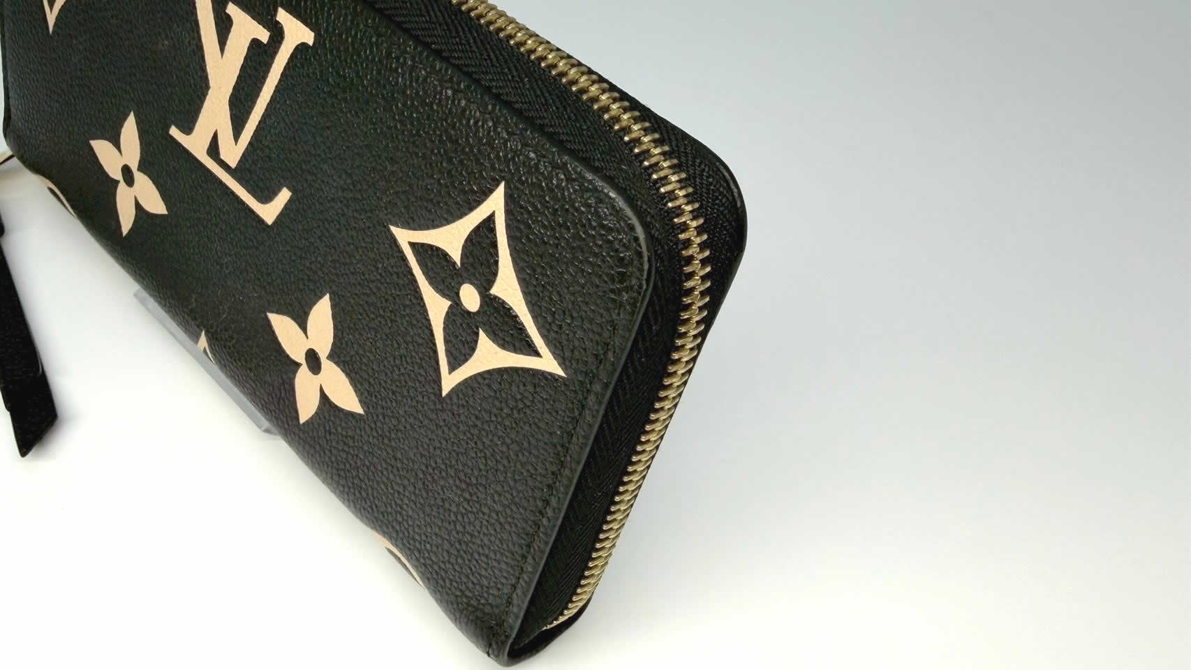 LOUIS VUITTON(ルイヴィトン) ジッピーウォレット M80481 バイカラー モノグラム アンプラントの画像