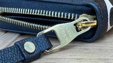 LOUIS VUITTON(ルイヴィトン) ジッピーウォレット M80481 バイカラー モノグラム アンプラントの画像