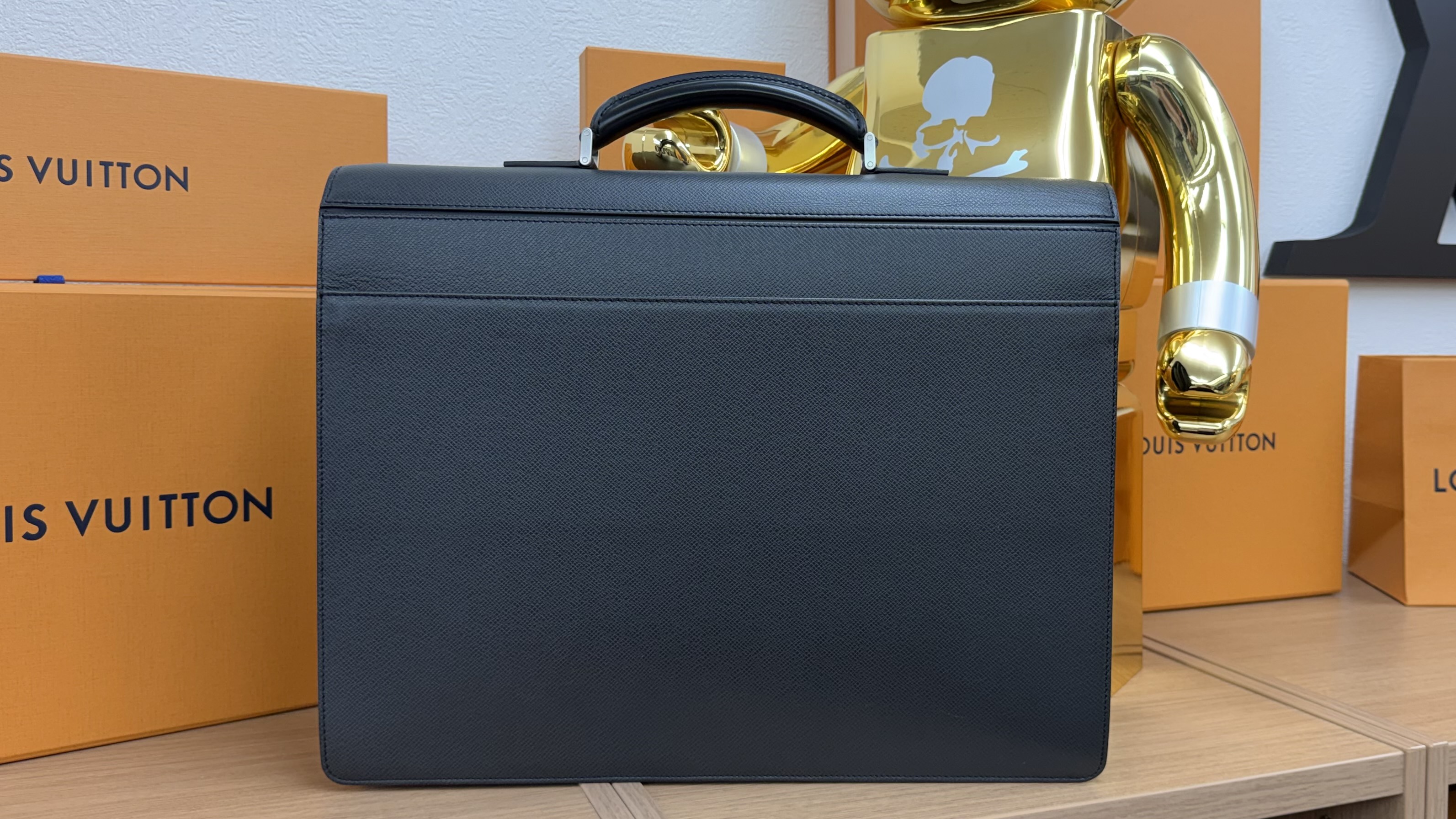 LOUIS VUITTON(ルイヴィトン) タイガ ロブスト２ M31042 ビジネスバッグ 書類鞄の画像