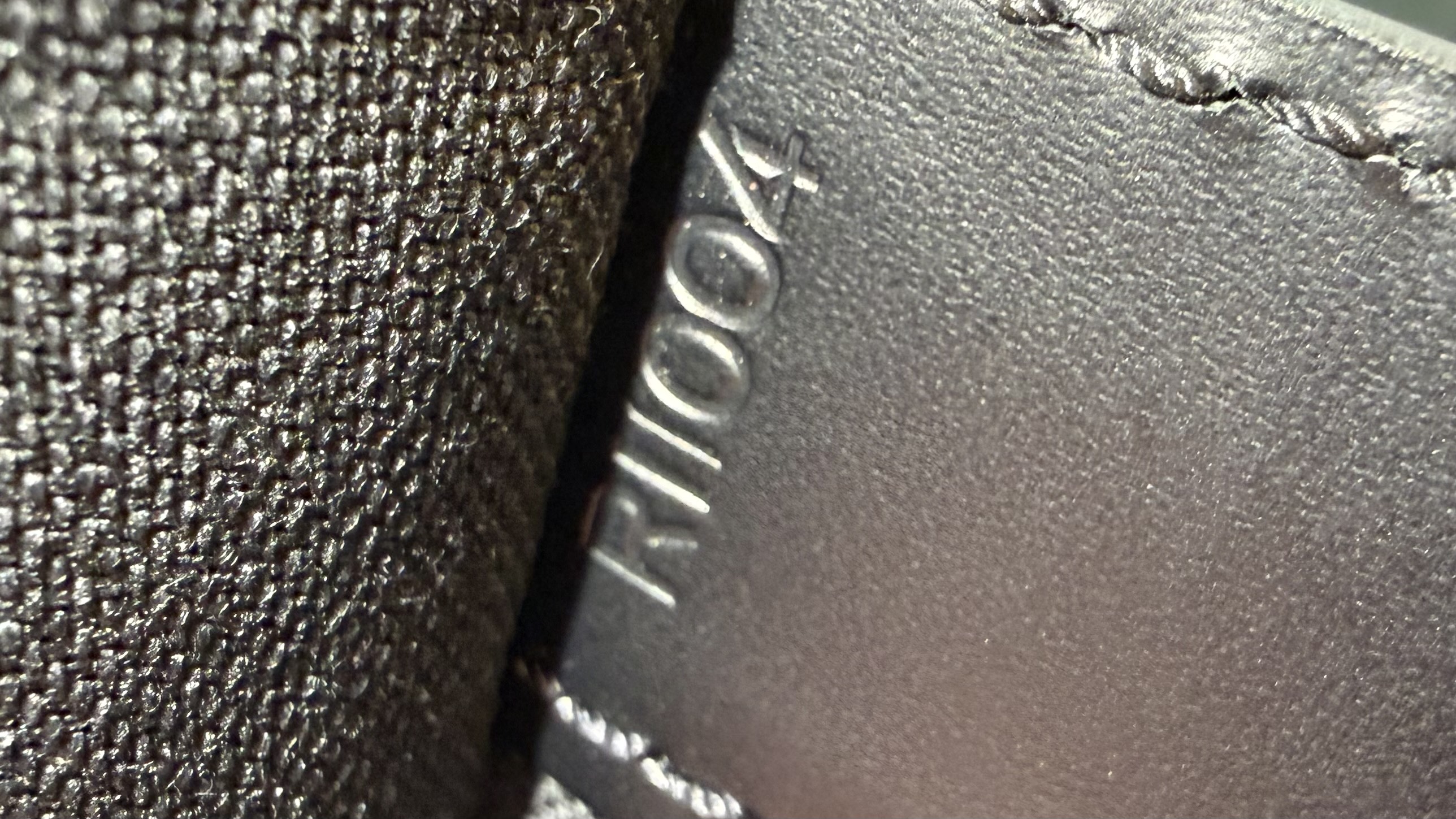 LOUIS VUITTON(ルイヴィトン) タイガ ロブスト２ M31042 ビジネスバッグ 書類鞄の画像