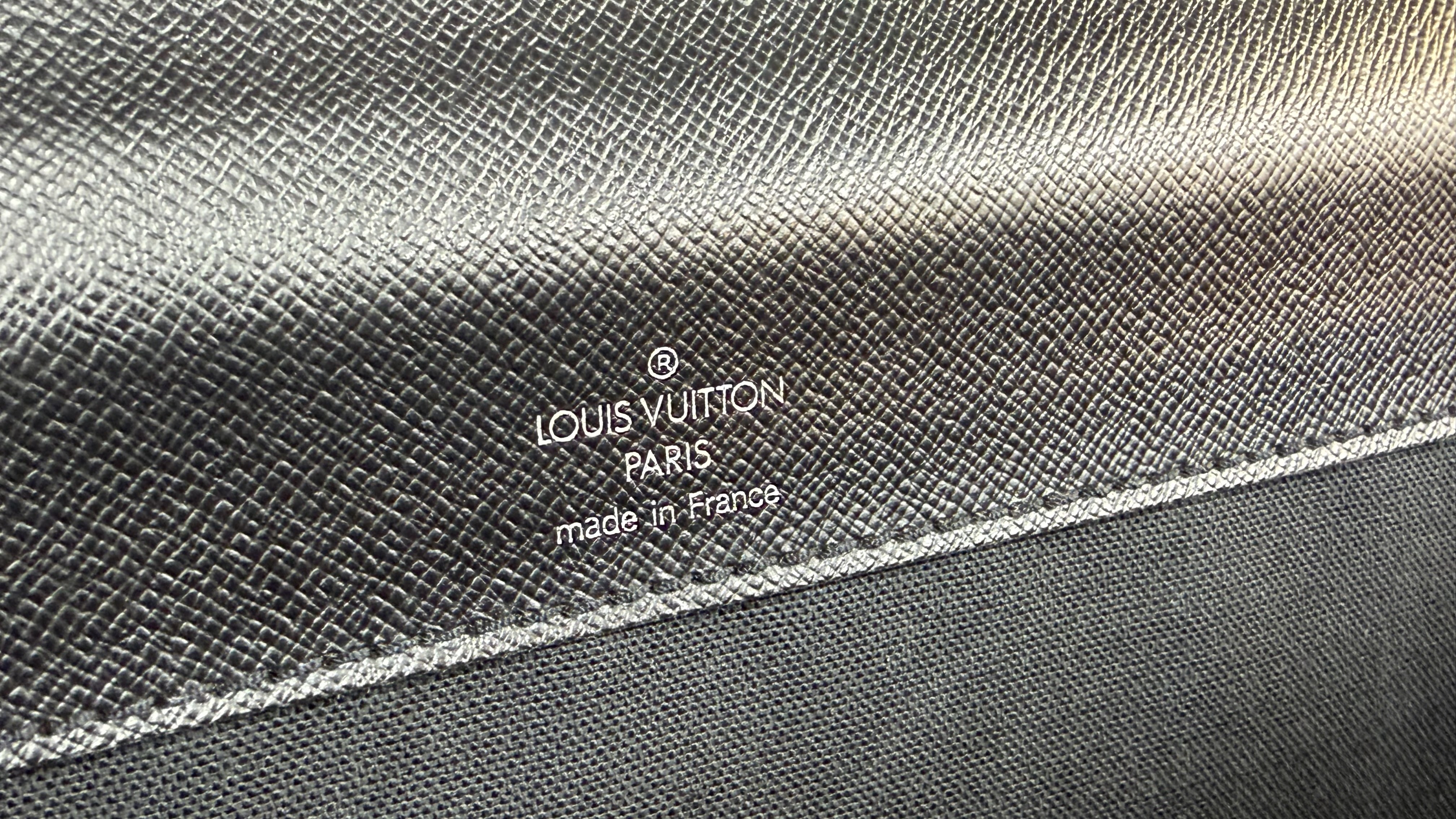 LOUIS VUITTON(ルイヴィトン) タイガ ロブスト２ M31042 ビジネスバッグ 書類鞄の画像