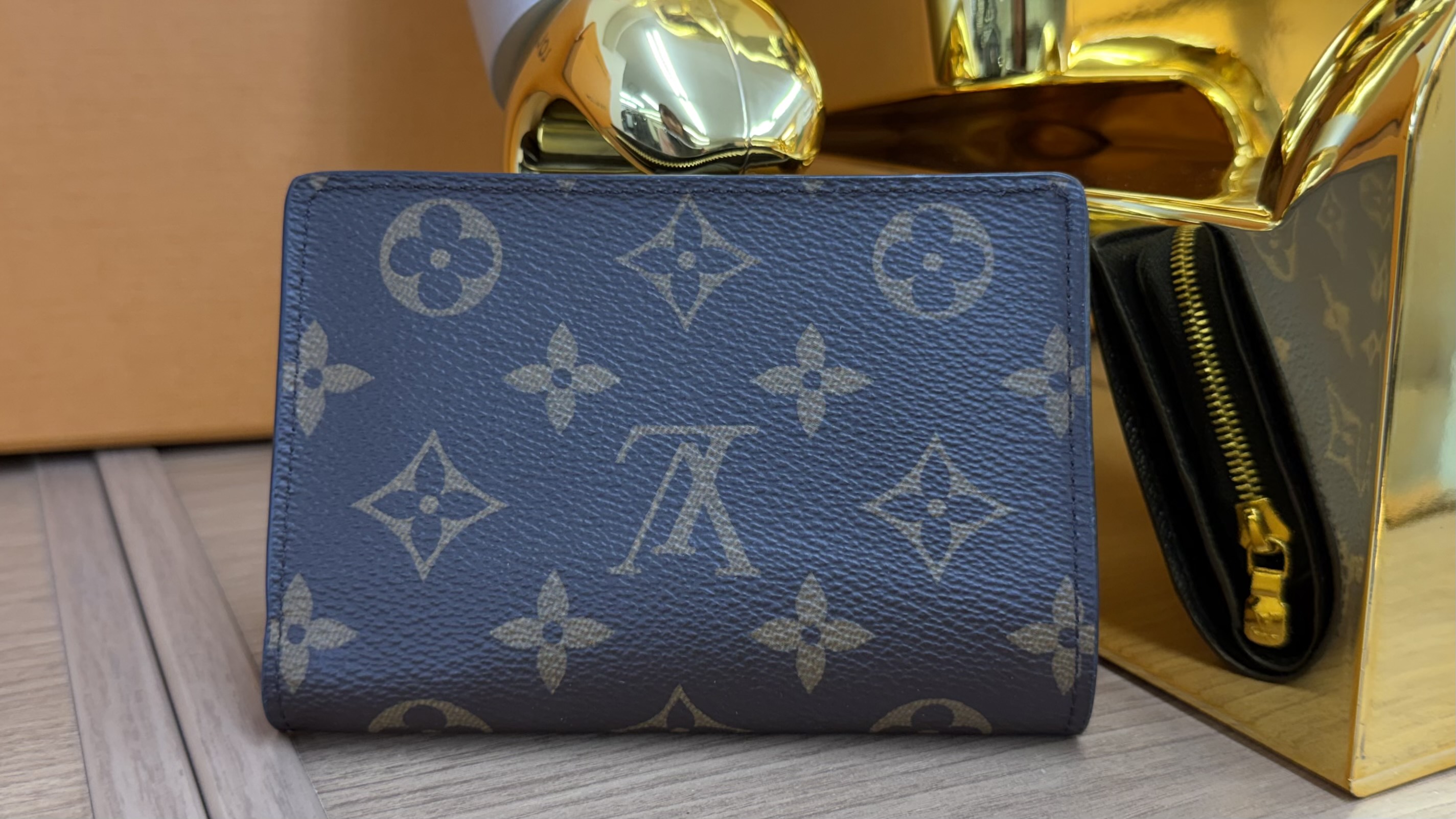 LOUIS VUITTON(ルイヴィトン) ポルトフォイ ユジュリエット M69432 モノグラム ジャイアント リバースの画像