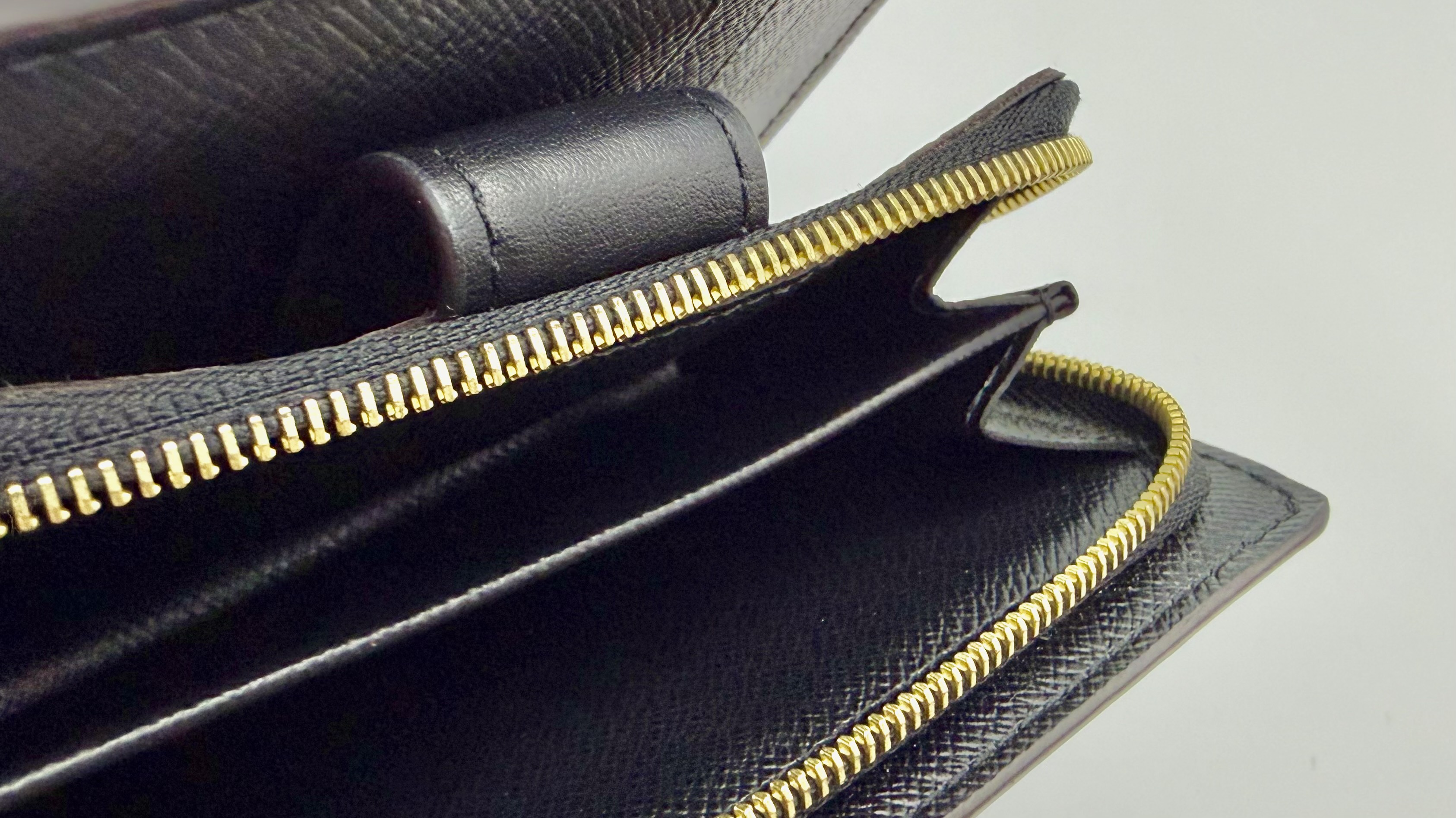 LOUIS VUITTON(ルイヴィトン) ポルトフォイ ユジュリエット M69432 モノグラム ジャイアント リバースの画像