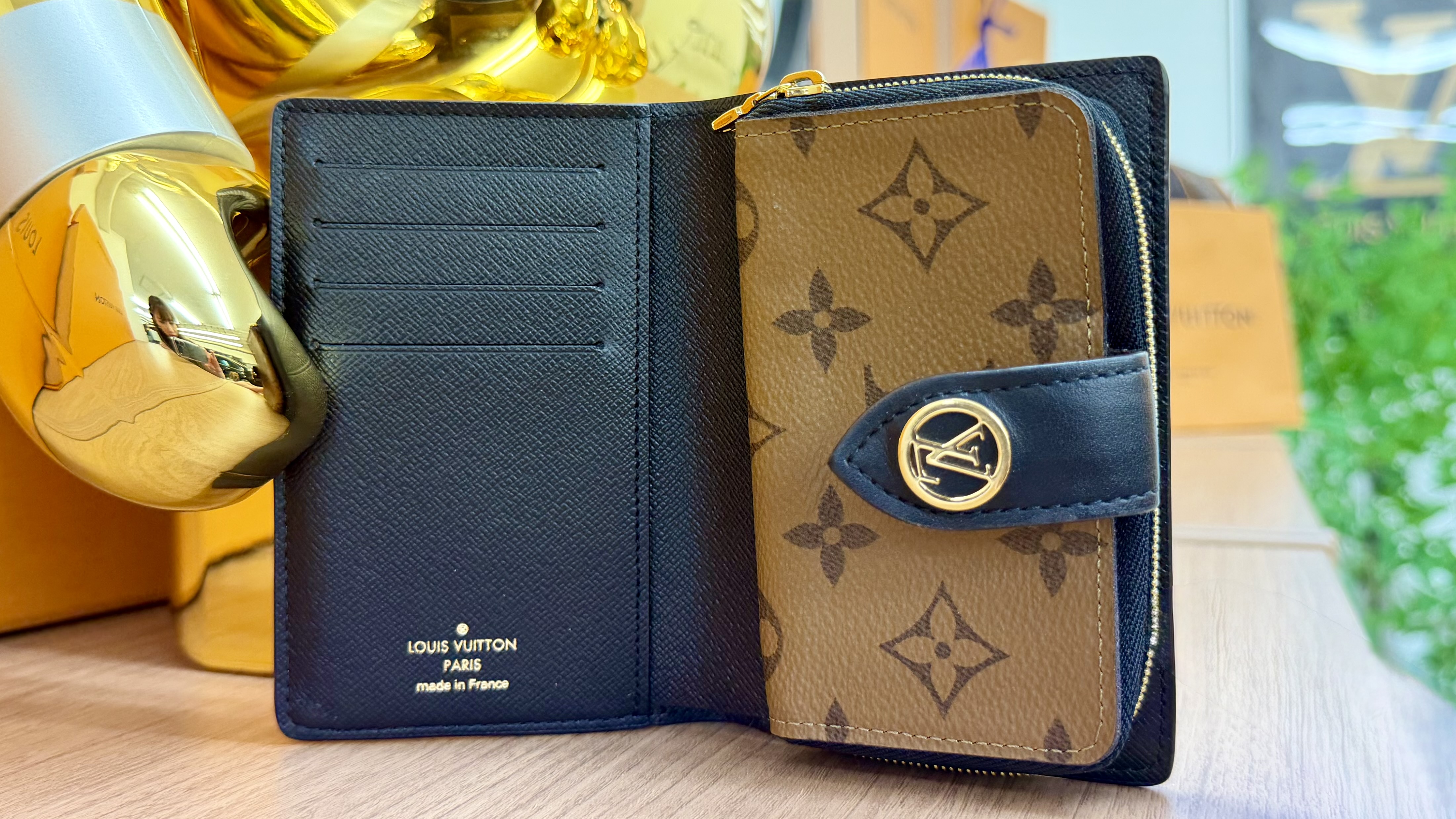 LOUIS VUITTON(ルイヴィトン) ポルトフォイ ユジュリエット M69432 モノグラム ジャイアント リバースの画像
